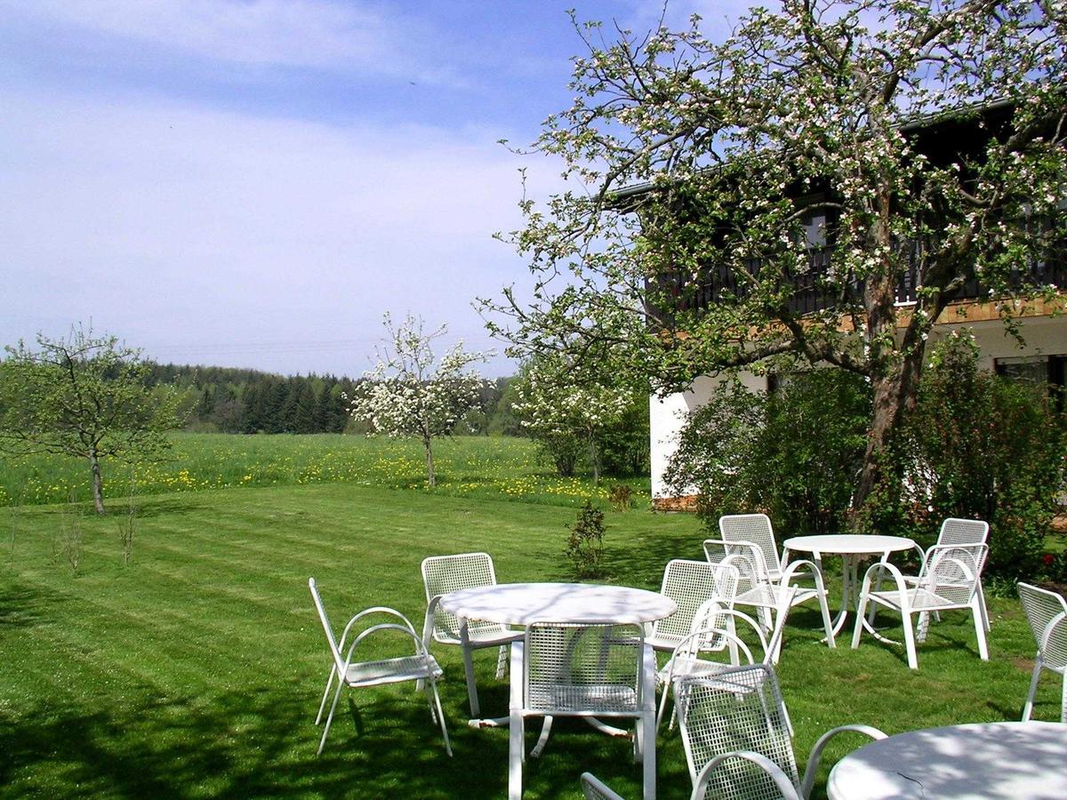 Cafe Best Gaestezimmer Bullau Eksteriør billede